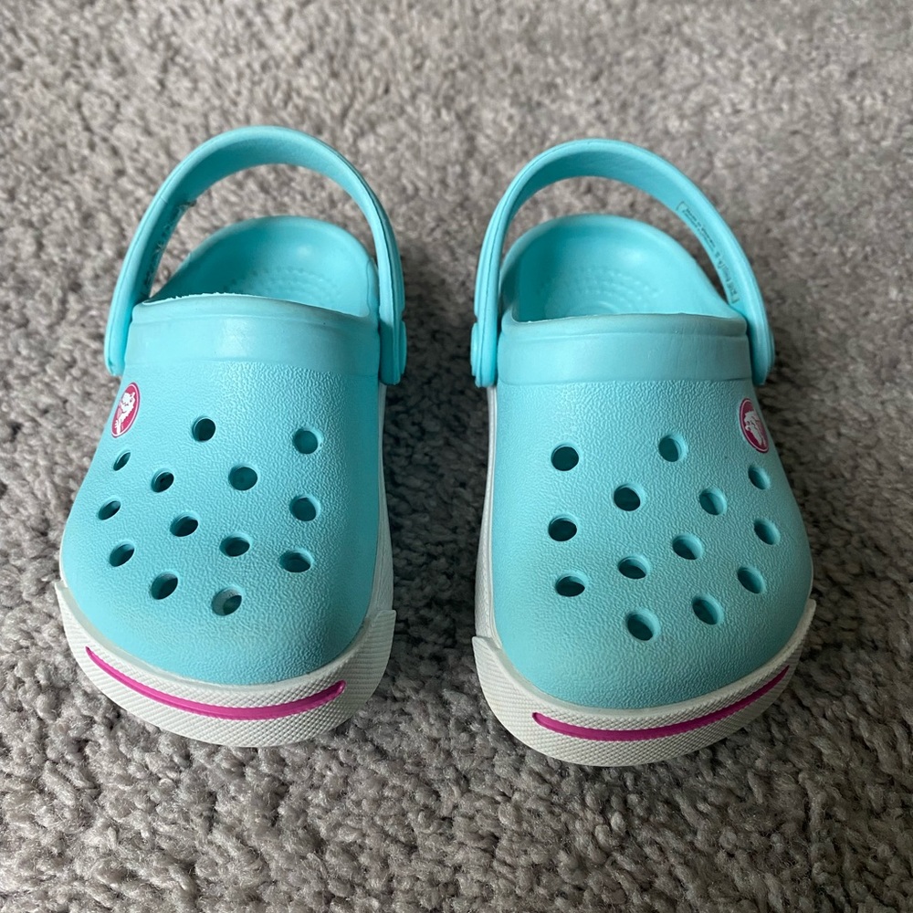 Toddler crocs